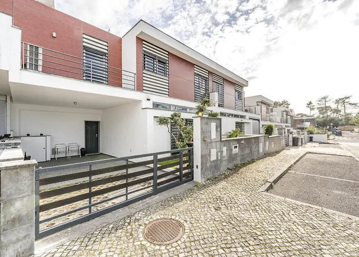 Serra E Mar Refuge In - Family Friendly Near The Arrabida Beachs Sesimbra