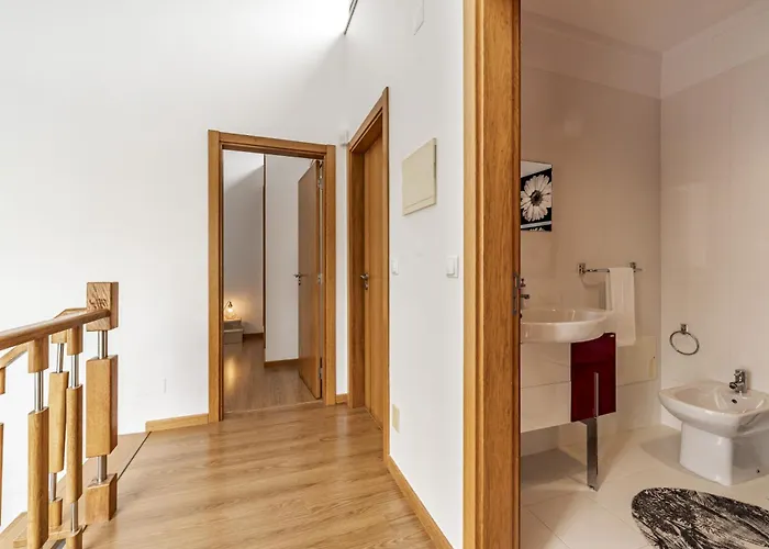 Serra E Mar Refuge In - Family Friendly Near The Arrabida Beachs Vakantiehuis