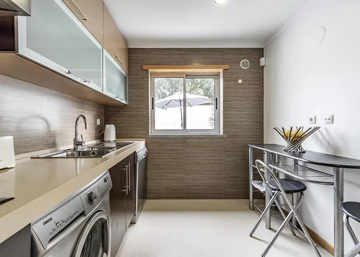 Serra E Mar Refuge In - Family Friendly Near The Arrabida Beachs Vakantiehuis *